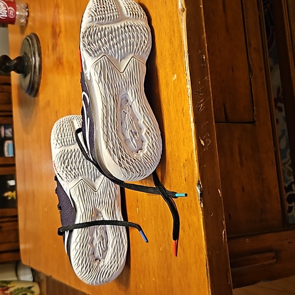 Nike LeBron James Low Black Sneakers. Women's size 4.5. - Picture 8 of 8